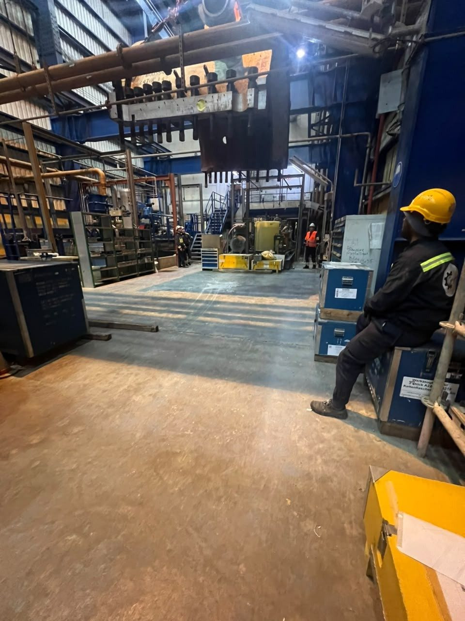 Supervision et suivi de chantier en hall industriel