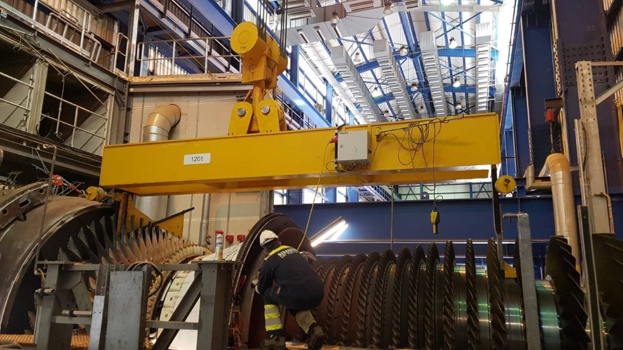 Travaux de précision sur équipement tournant